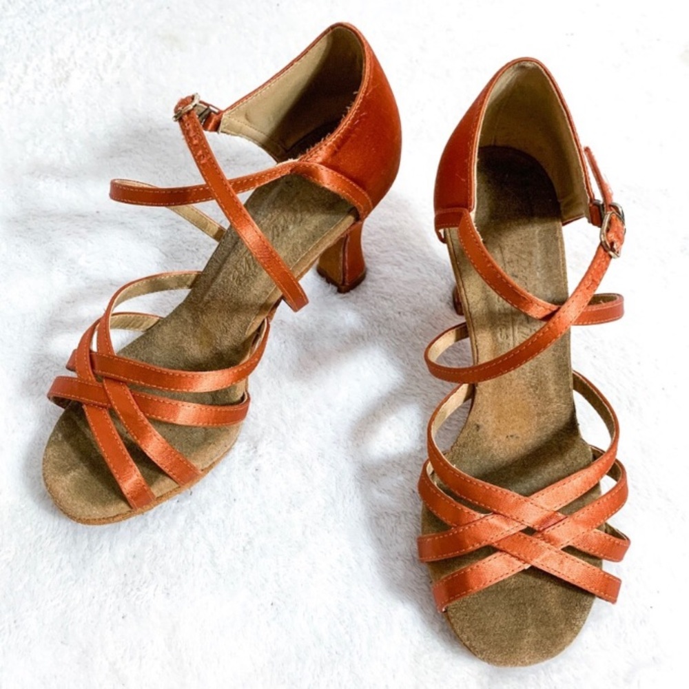 EUC VeryFine C Series Tango 2.5 Heels